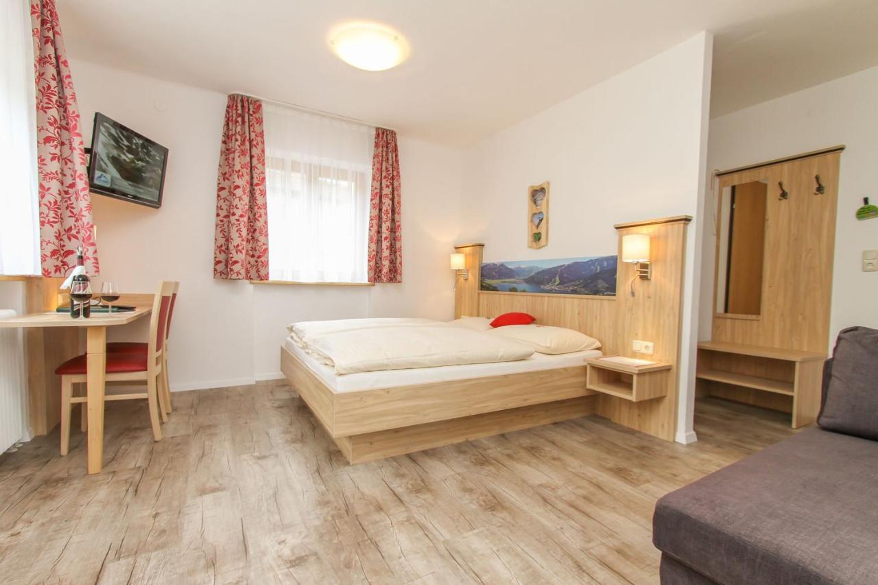 Schmittental Pension Self-Check-In Zell am See Eksteriør billede